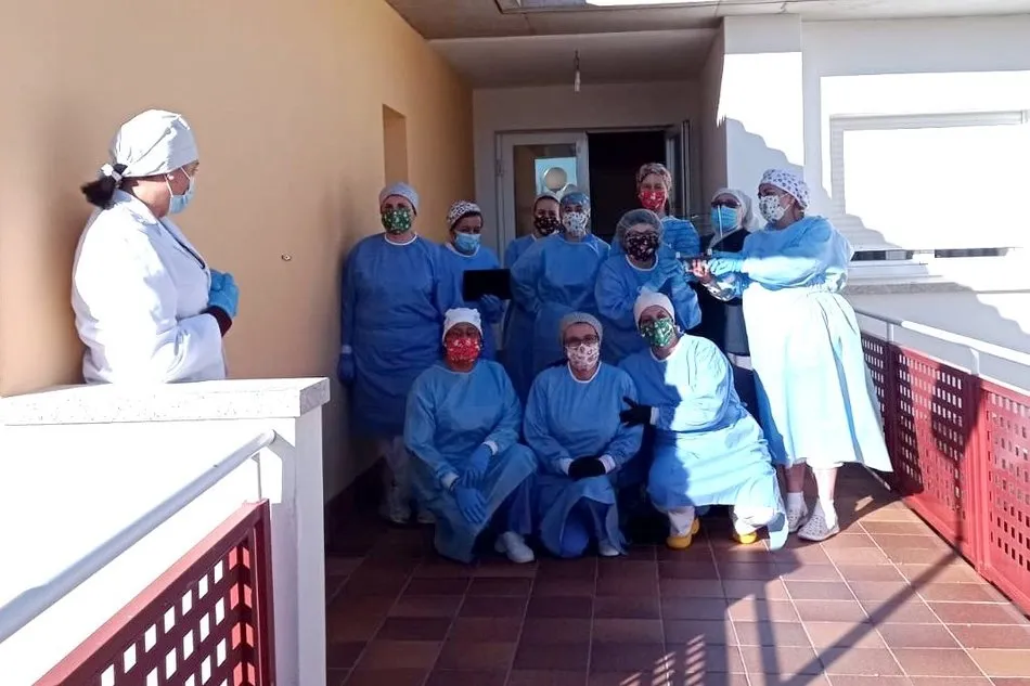 Foto 5 - Reconocimiento a la congregaci&oacute;n Marta y Mar&iacute;a y a las trabajadoras de la residencia Virgen de...