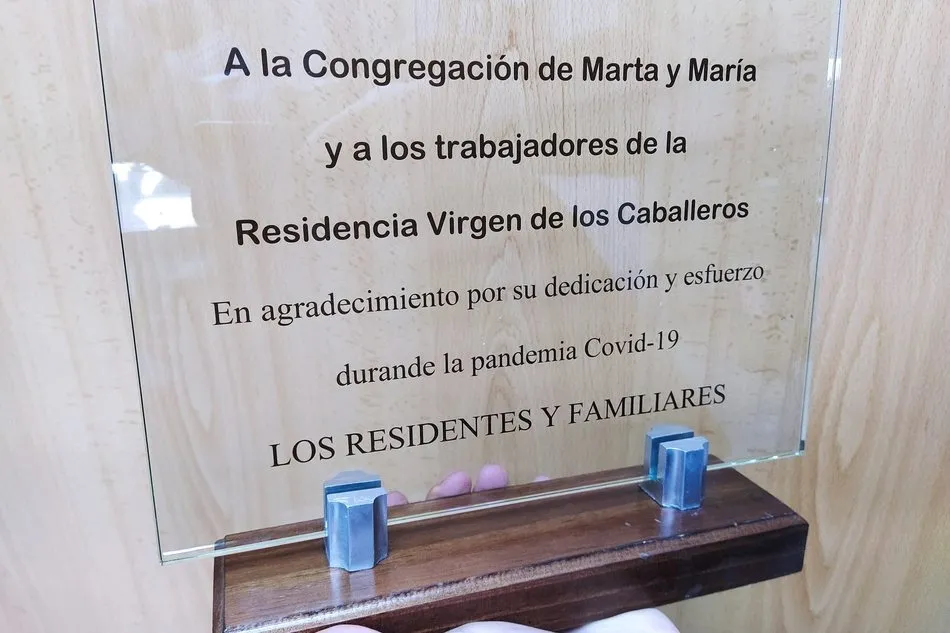 Foto 7 - Reconocimiento a la congregaci&oacute;n Marta y Mar&iacute;a y a las trabajadoras de la residencia Virgen de...
