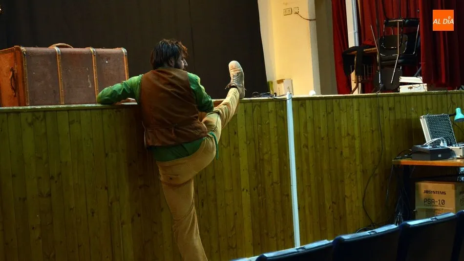 Foto 6 - Divertido espect&aacute;culo de magia y humor con Nando Caneca en Lumbrales