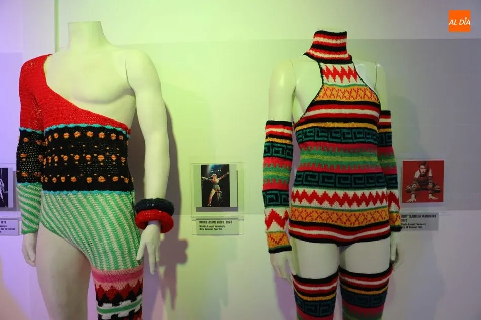 Foto 8 - &lsquo;La moda seg&uacute;n David Bowie&rsquo;, la original exposici&oacute;n del Museo del Comercio de Salamanca
