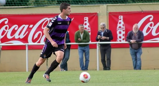 Iván Casado, con el Valladolid / Blanquivoletas