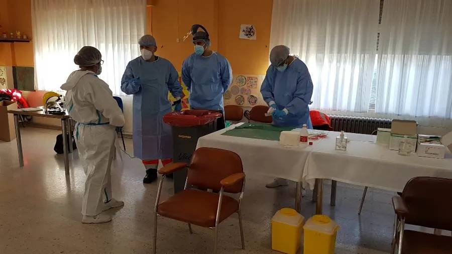 Foto 3 - La Residencia Mixta de Ciudad Rodrigo vacuna del COVID19 a sus internos y trabajadores