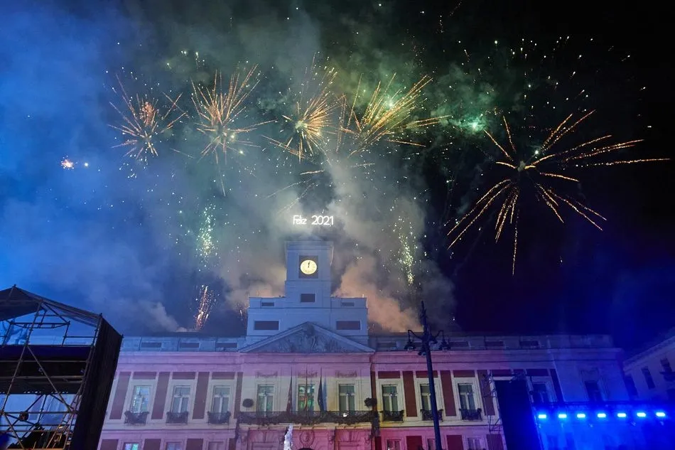 La Puerta del Sol durante las campanadas - EP