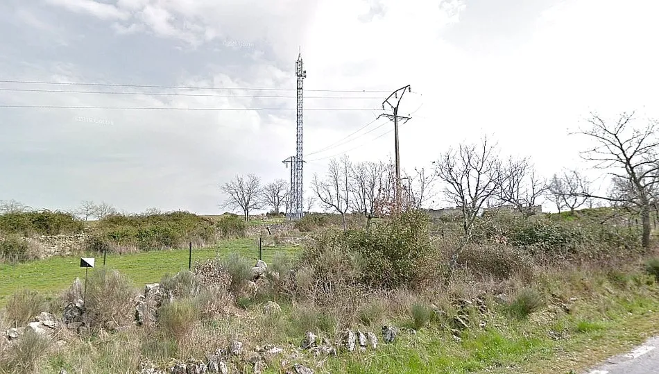 el problema subyace en la red de suministro eléctrico a la torre del repetidor / GOOGLE MAPS