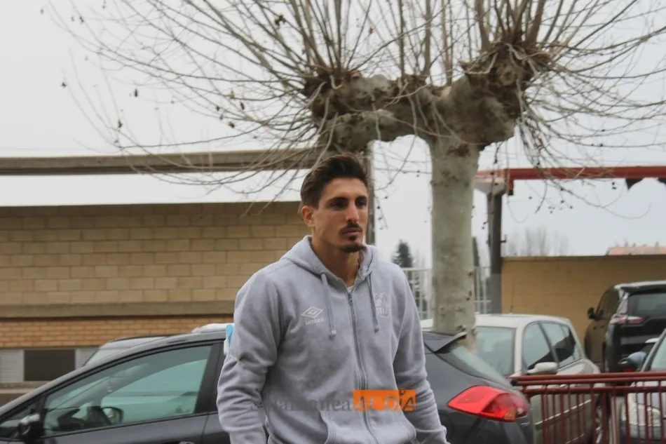 Foto 3 - Iv&aacute;n Casado entrena por primera vez como jugador del Salamanca UDS