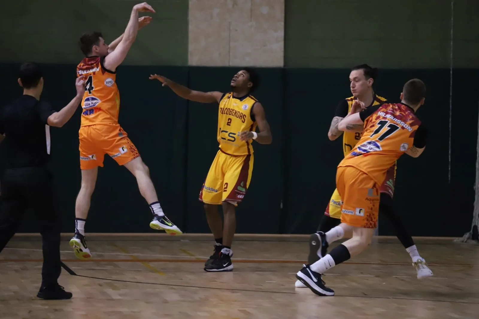 Foto 10 - El Aquimisa Carbajosa muestra su mejor versi&oacute;n en el inicio del nuevo a&ntilde;o (86-62)