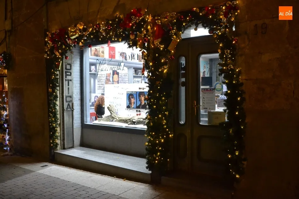 Foto 10 - Las calles Valera, y Sierra de Gata y Campo de Toledo, ganan los concursos navide&ntilde;os  