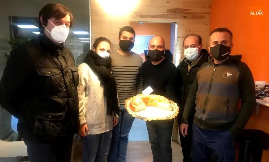 Foto 2 - Confiter&iacute;a Gil vuelve a triunfar con sus Roscones de Reyes