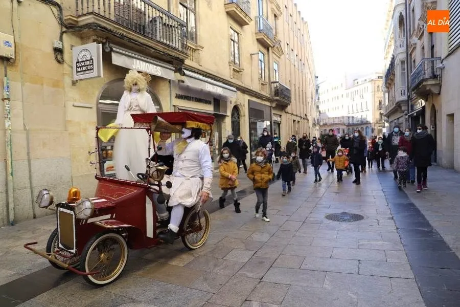 Foto 9 - Los Carteros Reales protagonizan el &uacute;ltimo pasacalles de estas Navidades