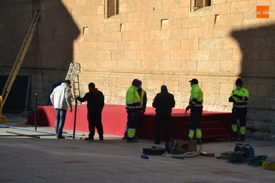 Foto 7 - Ma&ntilde;ana de preparativos en la Plazuela del Conde para la adoraci&oacute;n a los Magos  