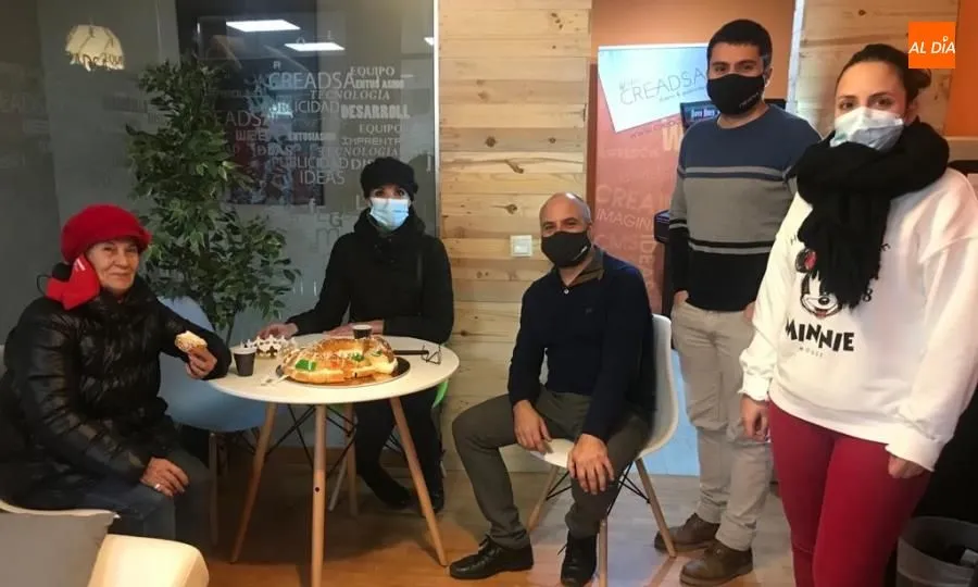 Foto 2 - La Casa del Pan II vuelve a triunfar con sus roscones de Reyes caseros