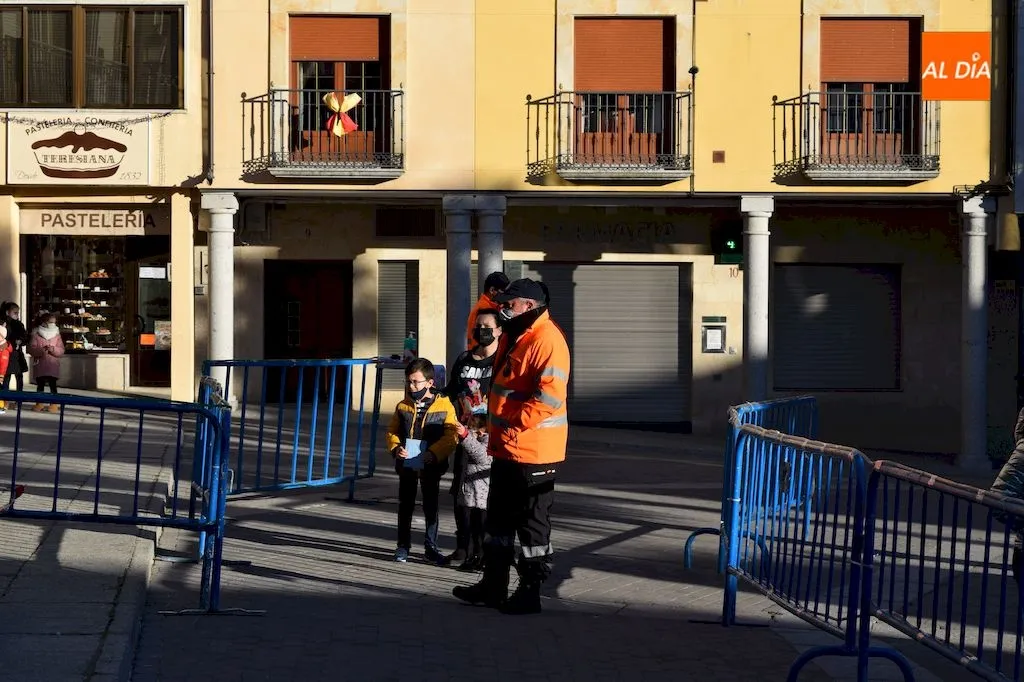 Foto 5 - La ilusi&oacute;n por ver a los Reyes Magos puede con todo