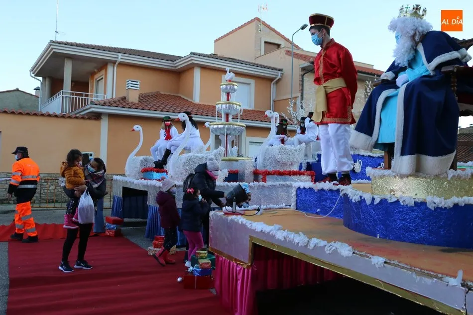 Foto 4 - Los Reyes de Oriente dejan su magia en Vitigudino con todas las medidas de seguridad  