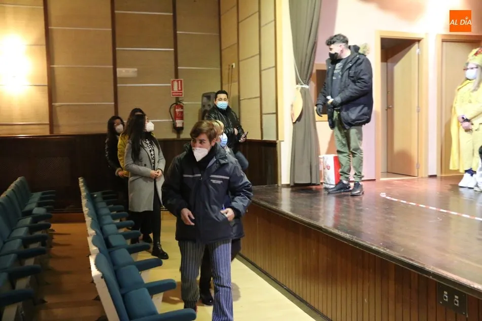 Foto 7 - Los Reyes Magos dejan sus regalos a los ni&ntilde;os de Villarino
