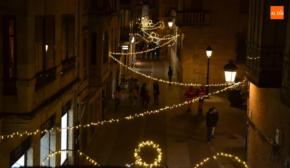Foto 8 - Los Reyes Magos reciben el cari&ntilde;o de miles de mirobrigenses pese a no poder desfilar por la ciudad ...