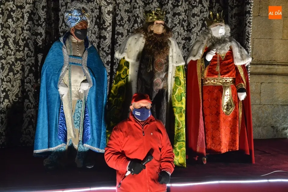 Foto 4 - Los Reyes Magos reciben el cari&ntilde;o de miles de mirobrigenses pese a no poder desfilar por la ciudad ...