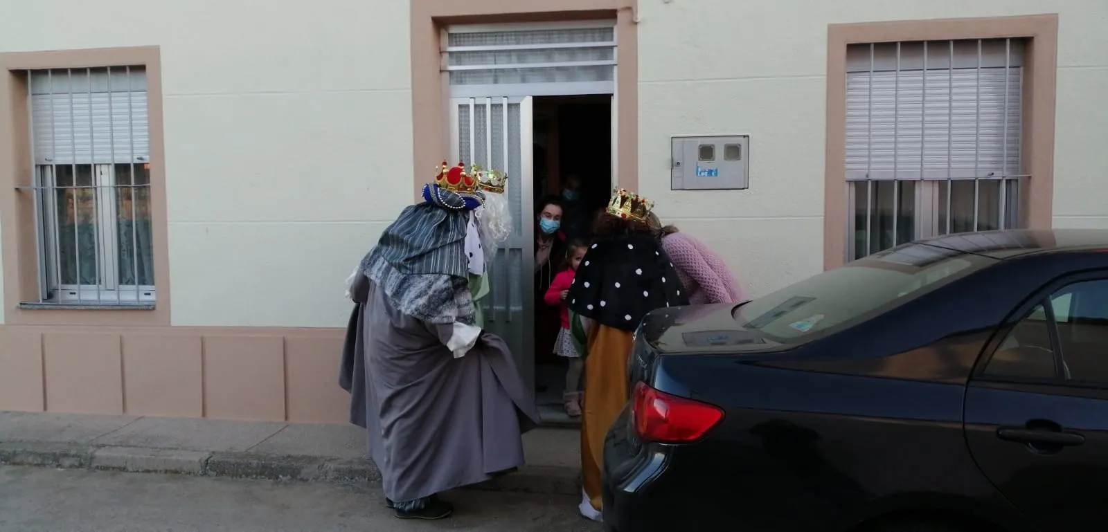 Foto 5 - Mensajes de esperanza e ilusi&oacute;n para recibir a los Reyes Magos en Macotera