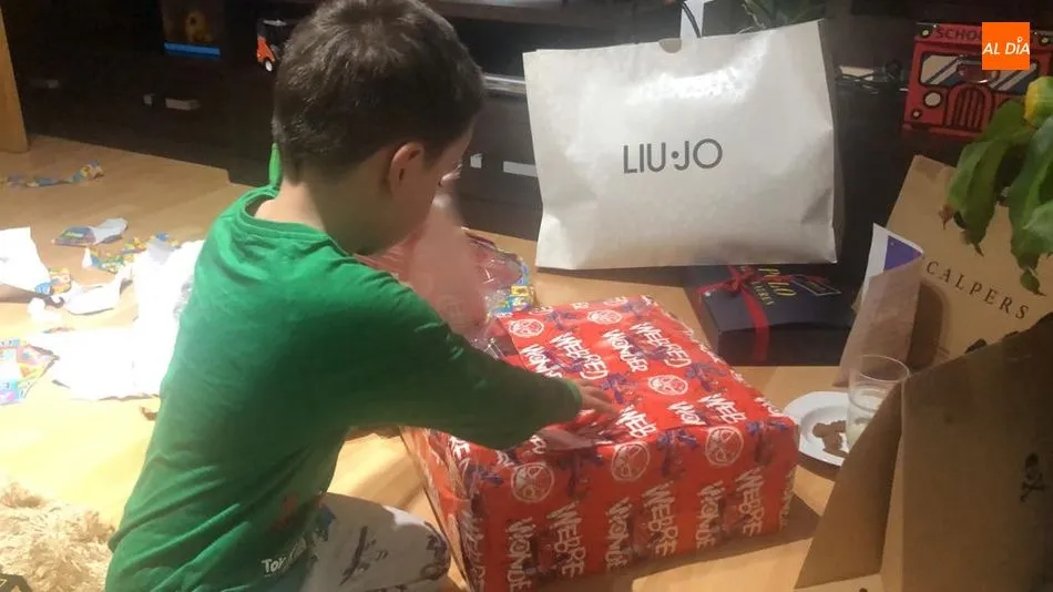 Los más pequeños disfrutan de la mañana de Reyes