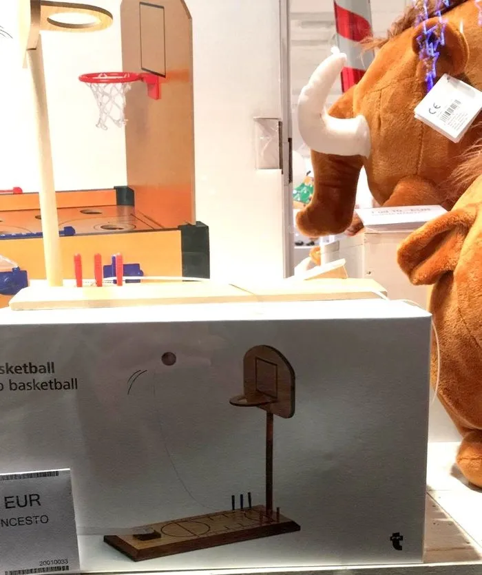 Foto 5 - Los Reyes Magos dejan sus regalos a los ni&ntilde;os de Cip&eacute;rez