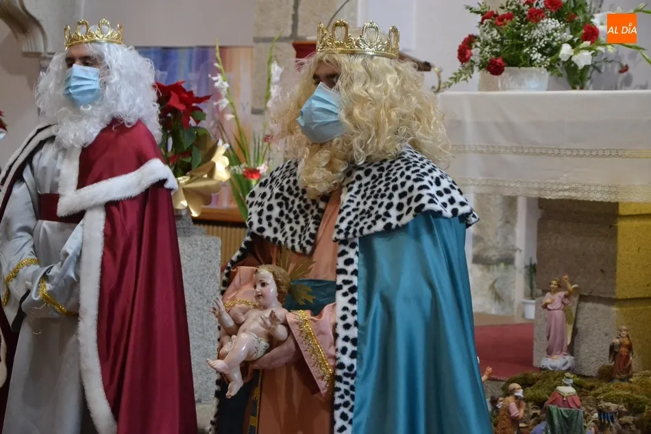 Foto 9 - Los Reyes Magos adoran al Ni&ntilde;o Jes&uacute;s en San Crist&oacute;bal antes de marcharse de Mir&oacute;briga  
