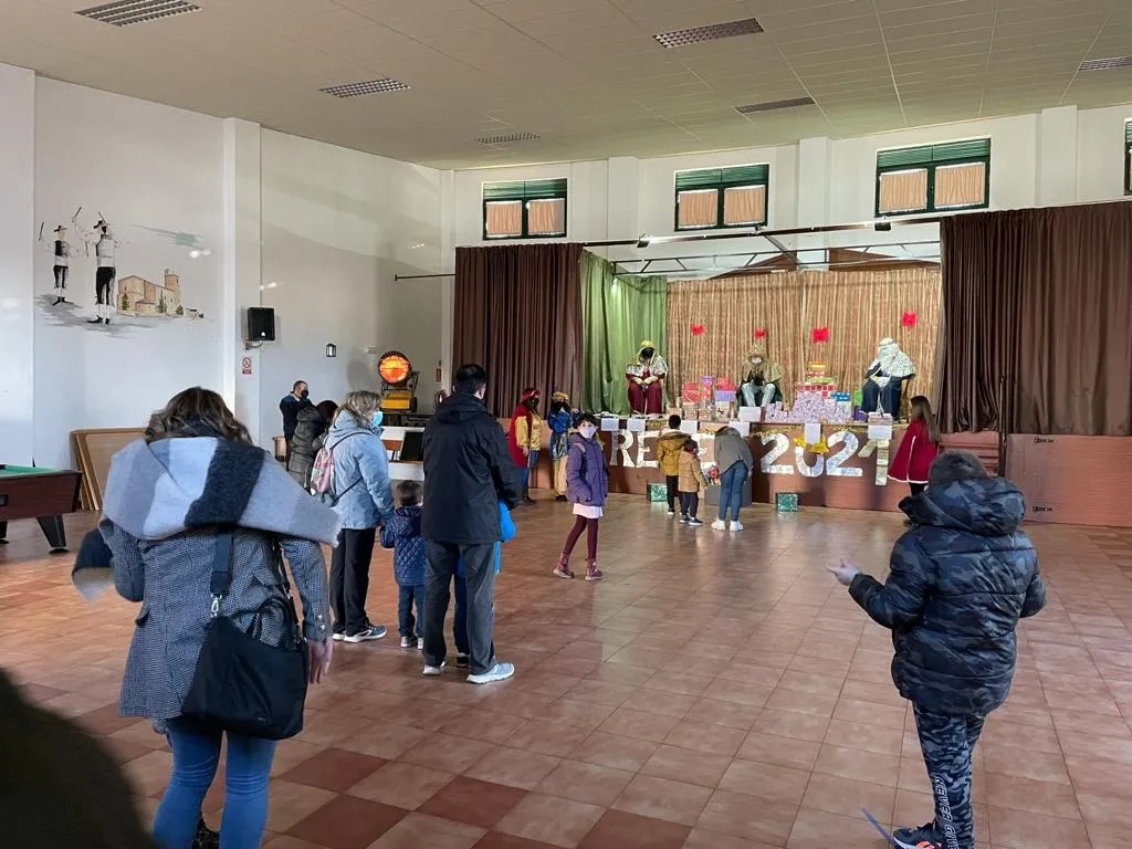 Foto 3 - Visita a los Reyes Magos en el multiusos de Villoruela  