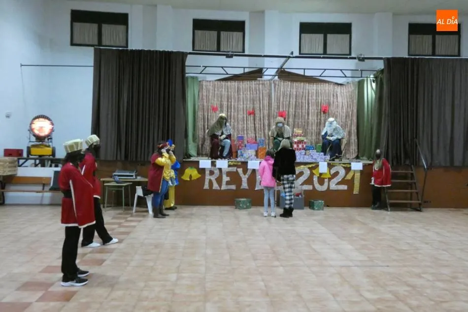 Foto 5 - Visita a los Reyes Magos en el multiusos de Villoruela  