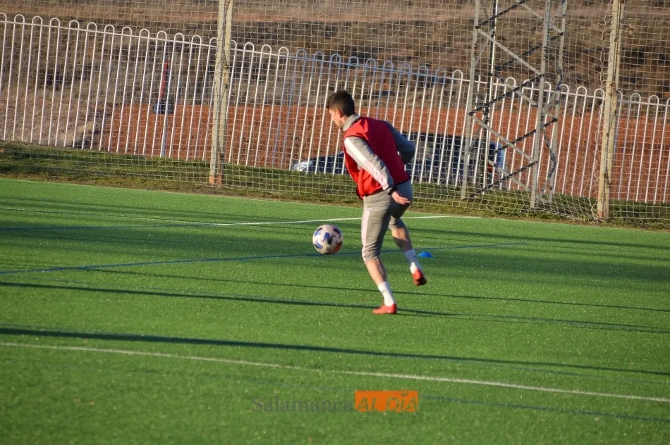 Foto 7 - Sergio Ayala ya est&aacute; en Salamanca&hellip;&nbsp;pero no entrena a las &oacute;rdenes de Escobar
