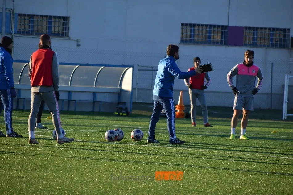 Foto 5 - Sergio Ayala ya est&aacute; en Salamanca&hellip;&nbsp;pero no entrena a las &oacute;rdenes de Escobar