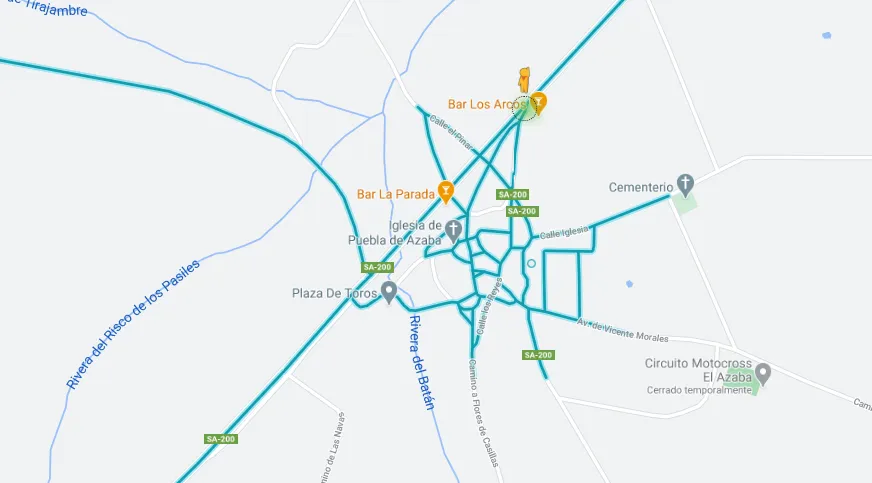 Herido un varón de 74 años al volcar en Puebla de Azaba el vehículo que iba conduciendo  