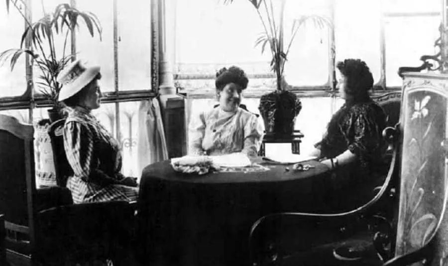 Foto 2 - El estreno de la Casa Lis en 1905