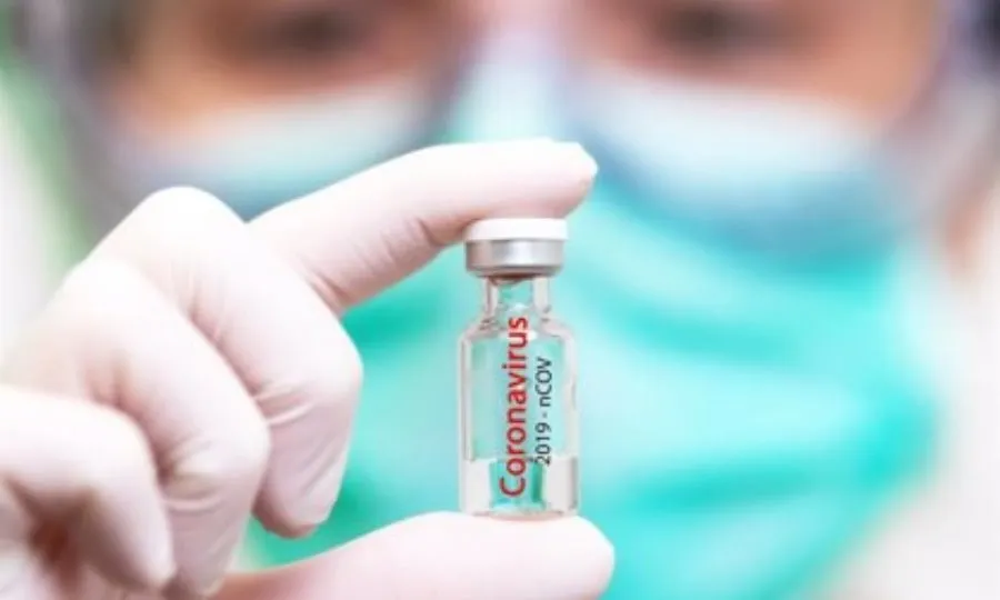 La organización sindical demanda que las diferentes consejerías de Sanidad planifiquen sus respectivas campañas de tal manera que se pueda administrar la vacuna durante todos los días de la semana