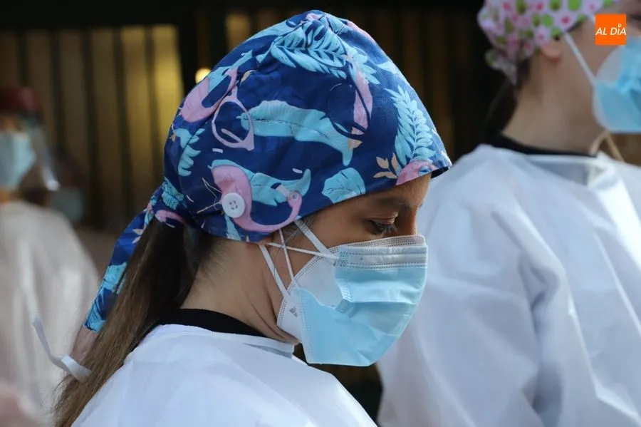 Sanitaria de uno de los equipos de vacunaciones de Salamanca. Foto de archivo