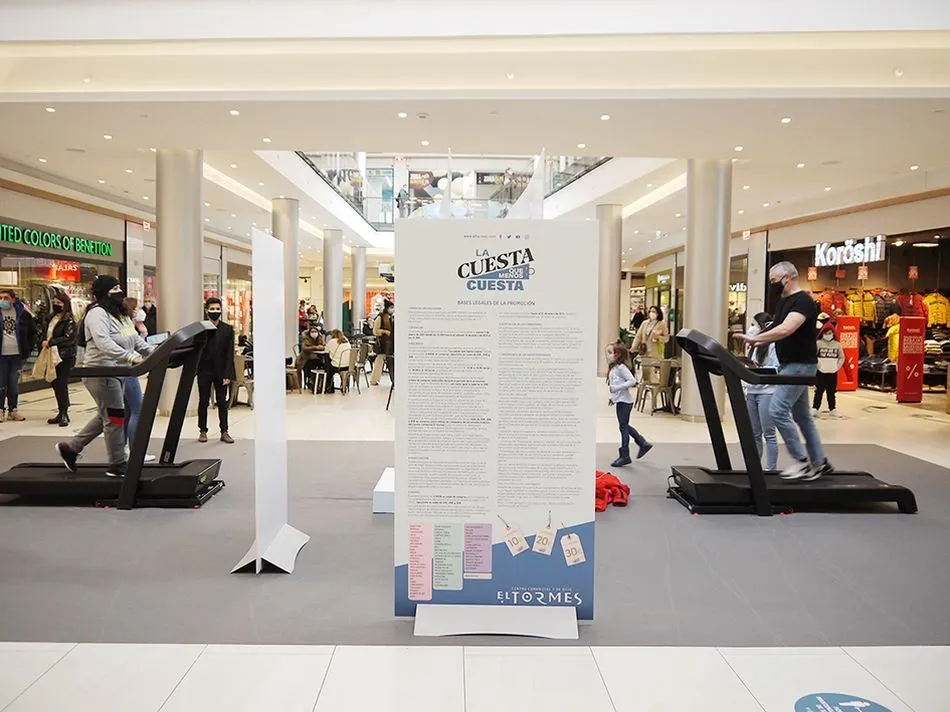 Foto 11 - Primer d&iacute;a de la campa&ntilde;a de rebajas en el Centro Comercial El Tormes&nbsp;