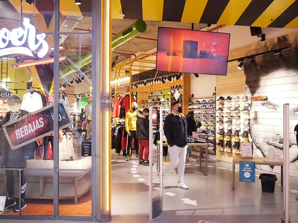 Foto 7 - Primer d&iacute;a de la campa&ntilde;a de rebajas en el Centro Comercial El Tormes&nbsp;