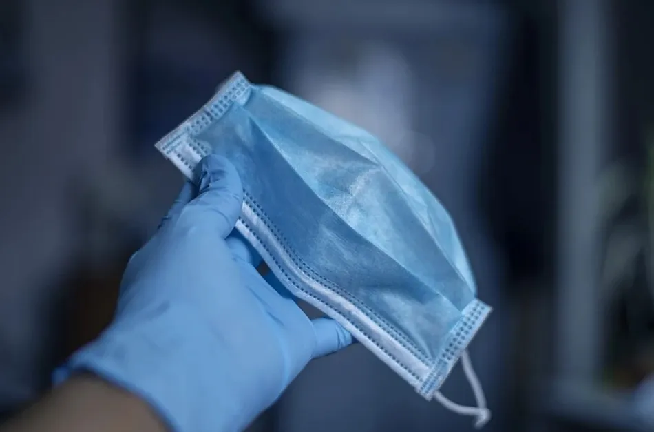 El 99% de la población usa mascarilla, pero un 6% utiliza la misma mascarilla desechable toda la...