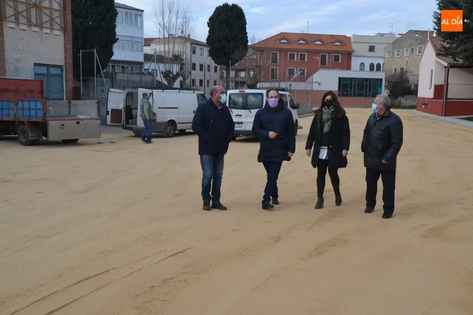 Adecentada la superficie del patio del Colegio San Francisco  