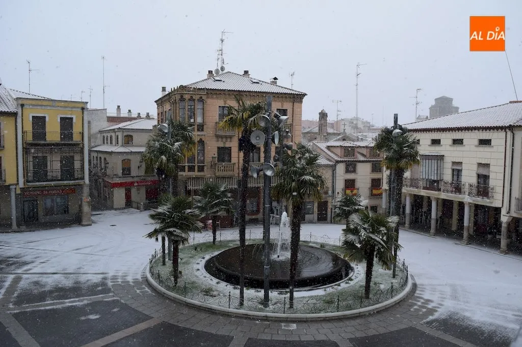 Plaza Mayor de Alba de Tormes nevada / Pedro Zaballos