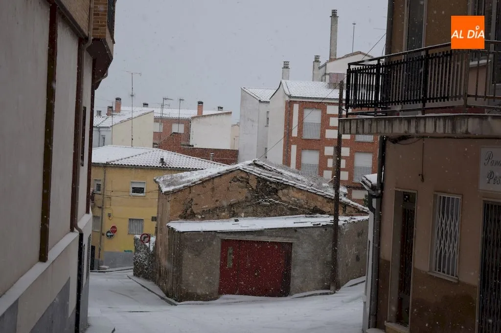 Foto 5 - La nieve hace acto de presencia en Alba de Tormes