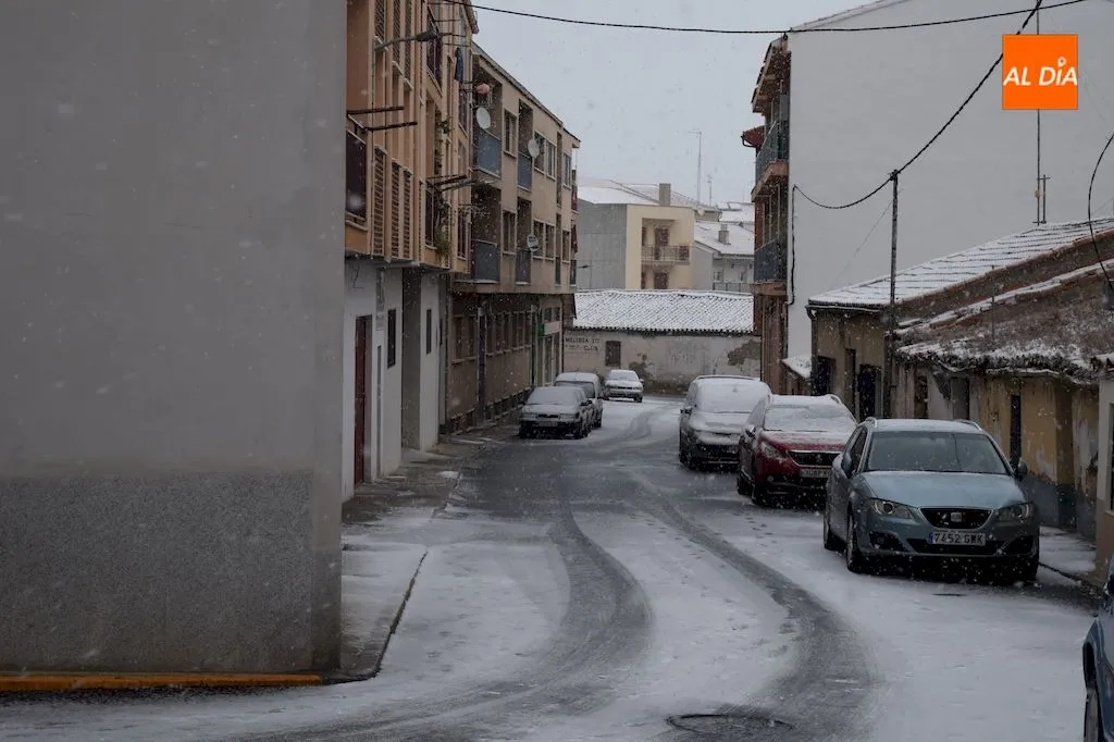 Foto 2 - La nieve hace acto de presencia en Alba de Tormes