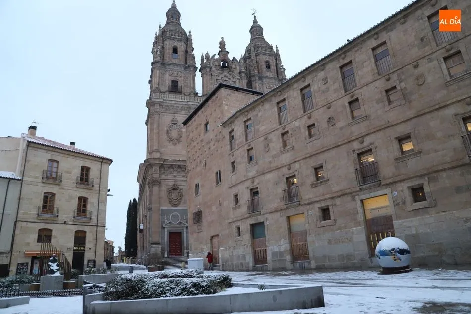 Foto 4 - Salamanca se ti&ntilde;e de blanco gracias a la borrasca Filomena