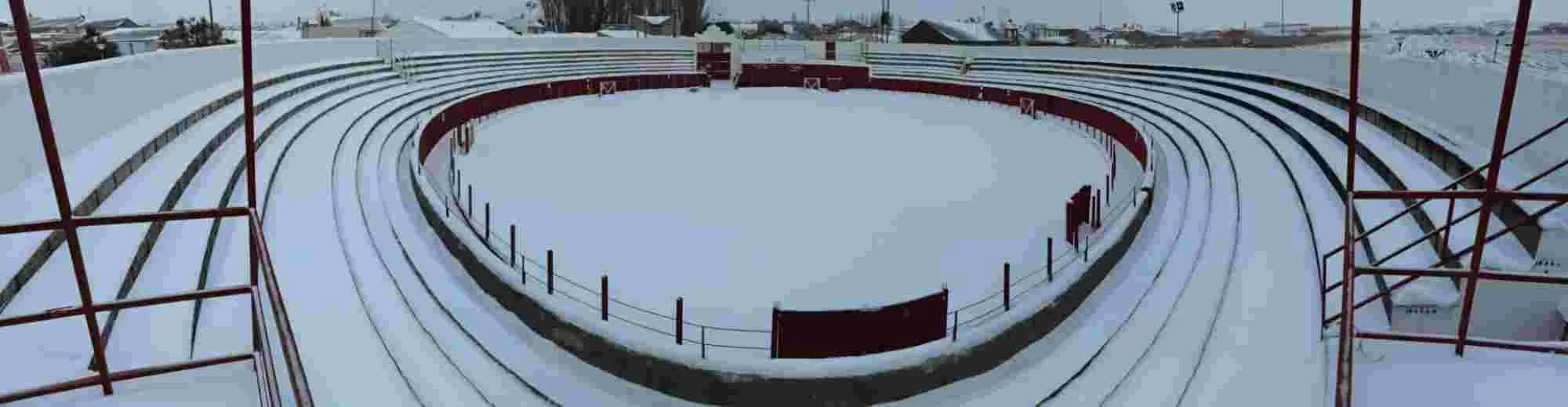 Los Ayuntamientos piden a sus vecinos precaución con el hielo