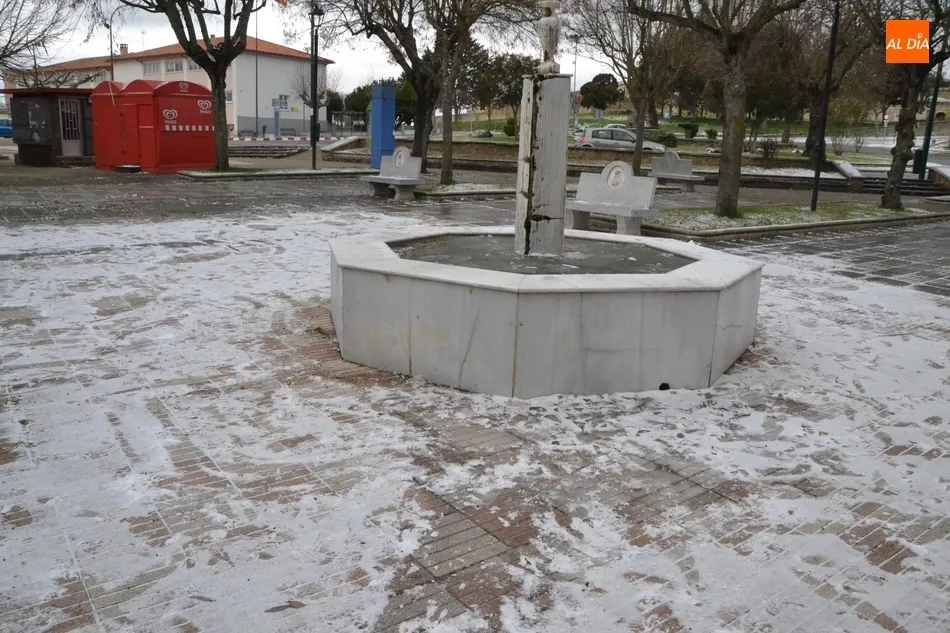Foto 9 - Ciudad Rodrigo tambi&eacute;n amanece blanco, aunque en su l&iacute;nea habitual cuando nieva