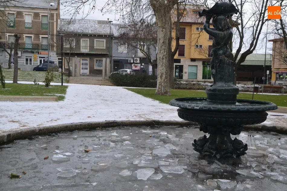 Foto 8 - Las fuentes reflejan con hielo las g&eacute;lidas temperaturas de los &uacute;ltimos d&iacute;as  