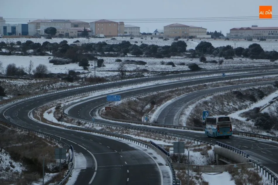 Foto 4 - Estado de las carreteras afectadas por la nieve en Salamanca