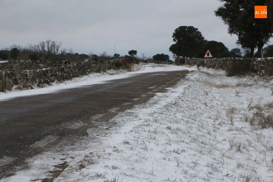 Foto 3 - Estado de las carreteras afectadas por la nieve en Salamanca
