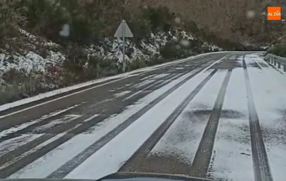 Foto 3 - Las placas de hielo aumentan el riesgo de accidentes tras la presencia de nieve en carreteras y...