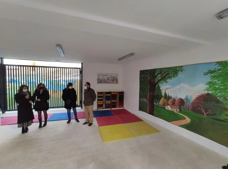 Los concejales de Educación, María Victoria Bermejo; de Fomento, Daniel Llanos; y de Salud Pública, María José Fresnadillo - Ayto. Salamanca