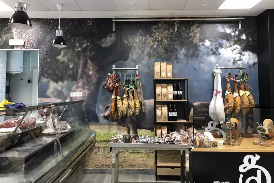 Foto 2 - Dehesa Grande arranca 2021 con la apertura de una nueva carnicer&iacute;a franquicia en Alcal&aacute; de Henares