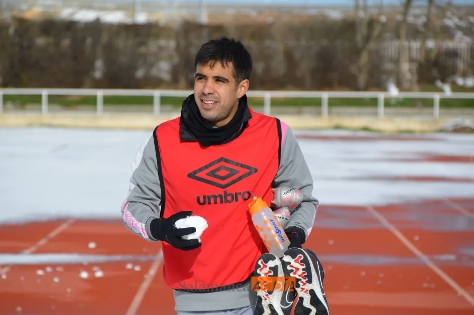 Foto 5 - El entrenamiento m&aacute;s divertido del Salamanca UDS en todo el a&ntilde;o: bolazos, carreras por la nieve y ...