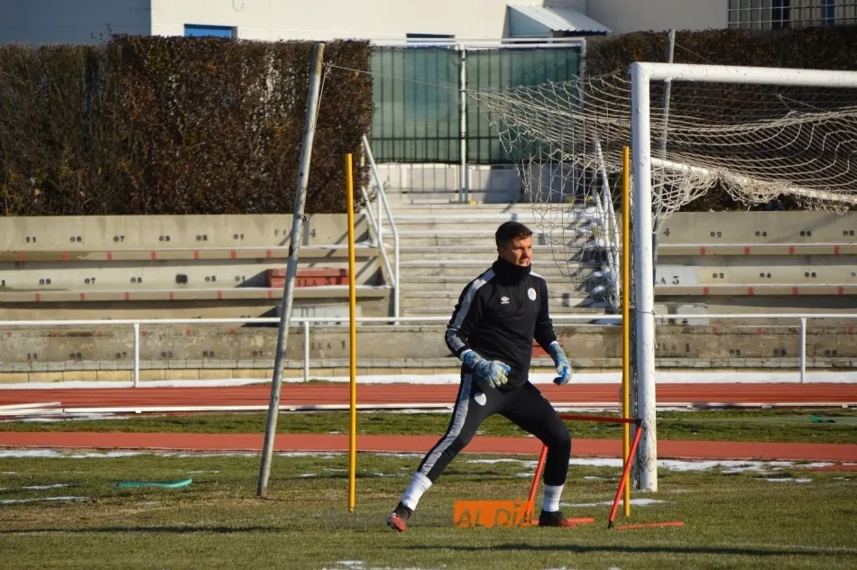 Foto 4 - El entrenamiento m&aacute;s divertido del Salamanca UDS en todo el a&ntilde;o: bolazos, carreras por la nieve y ...